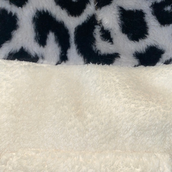 Cheetah print quarter zip - Picture 2 of 3